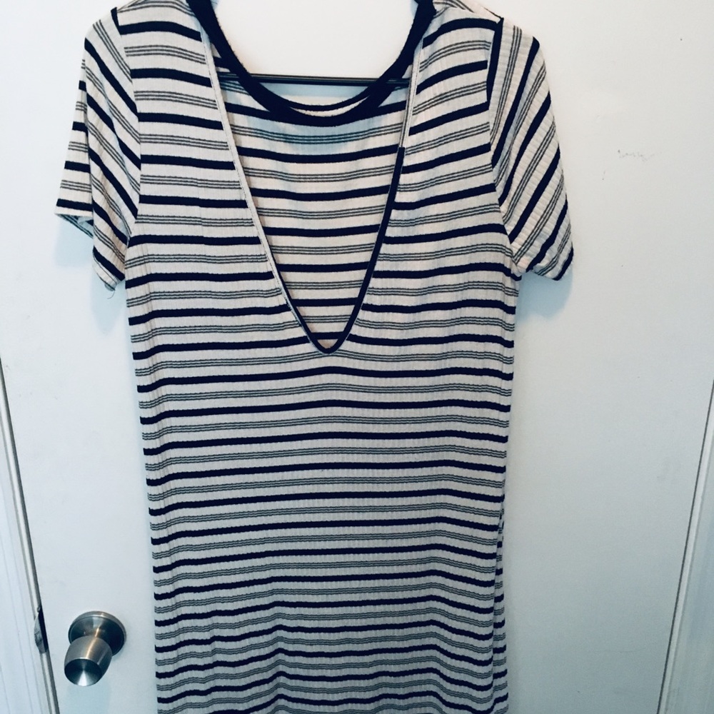 The 90s is back! LELA SKY brand Dress